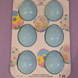 Celebrate It Light Blue Egg-Shaped Non-Stick Cakelet Pan